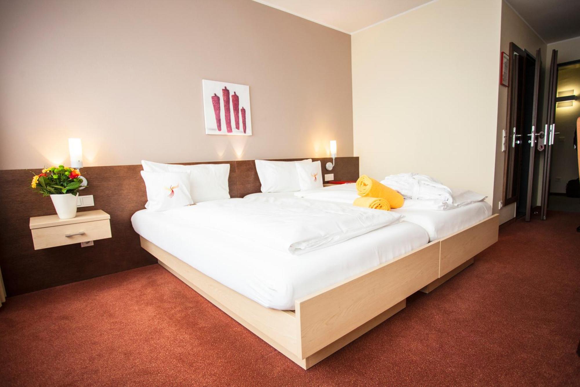Phoenix Hotel Bergneustadt Esterno foto